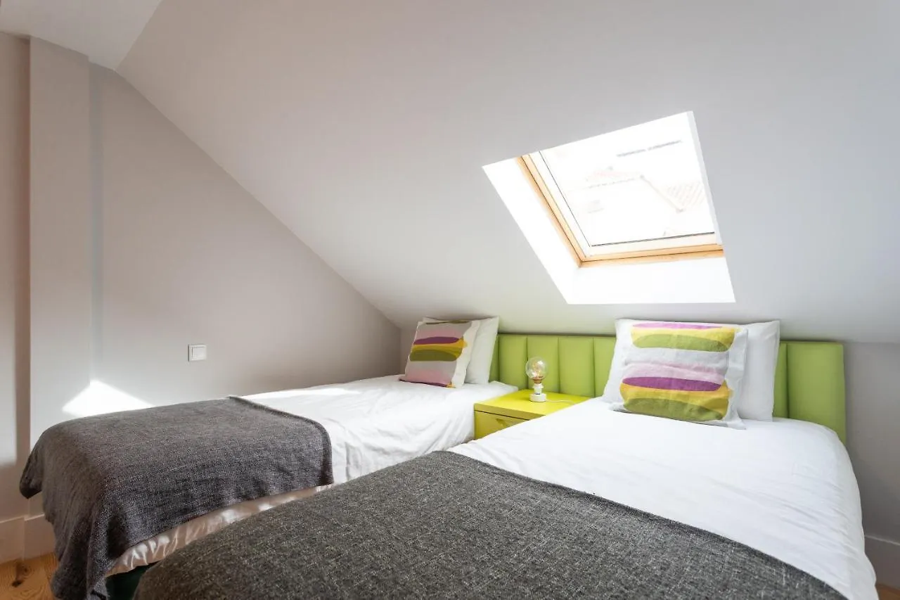 Santa Justa 24 Lisbon Downtown Apartment 0*,