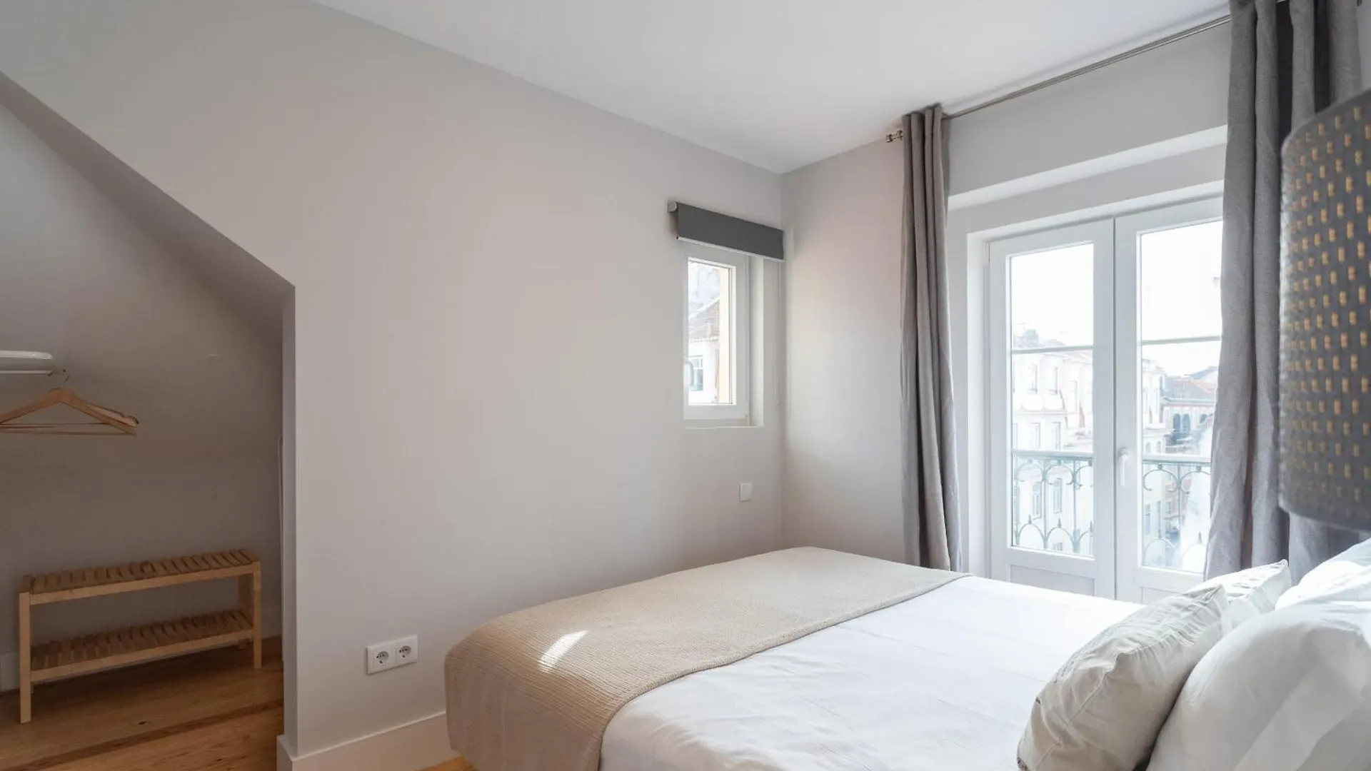 Santa Justa 24 Lisbon Downtown Apartment