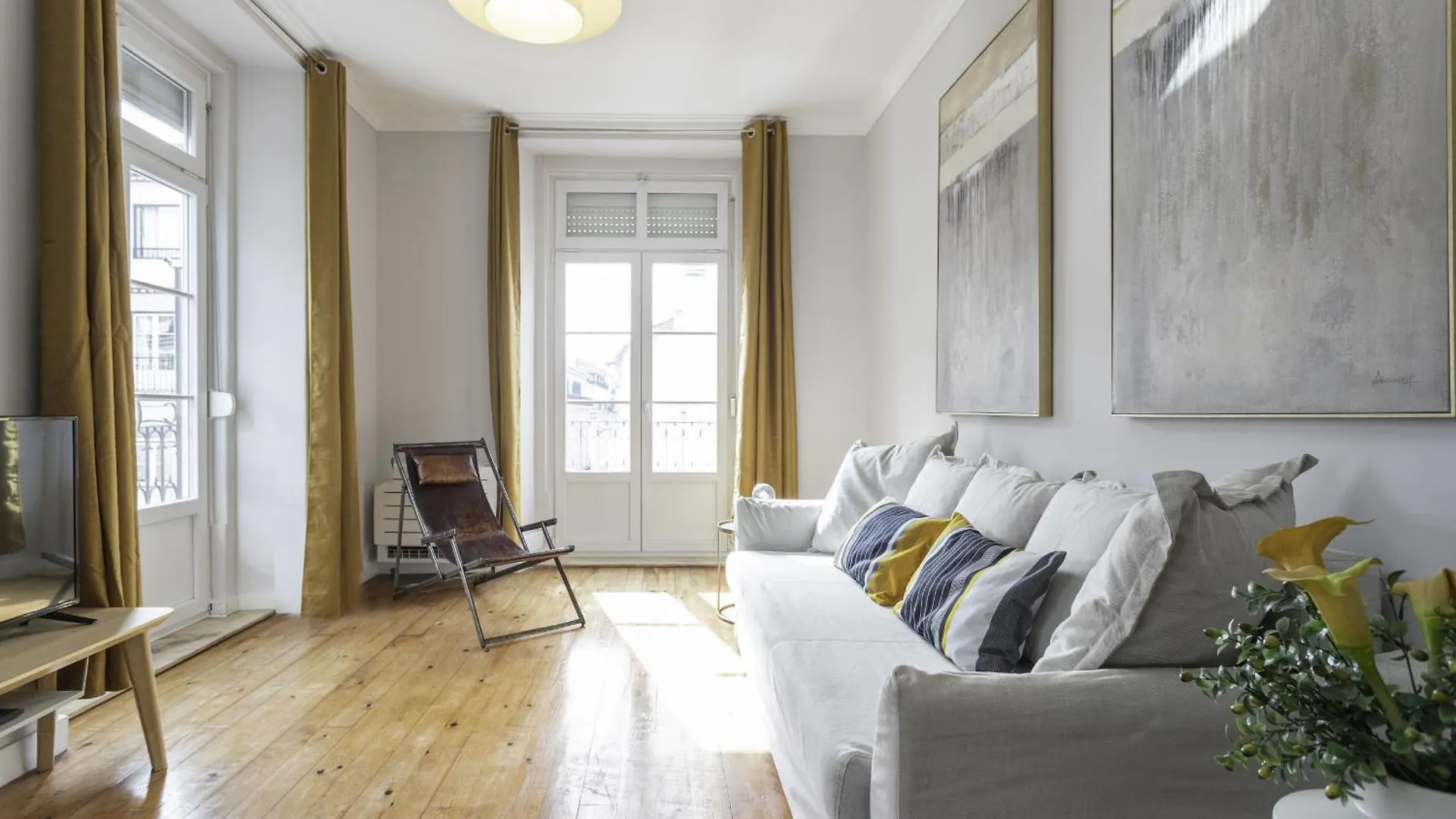 Santa Justa 24 Lisbon Downtown Apartment Portugal