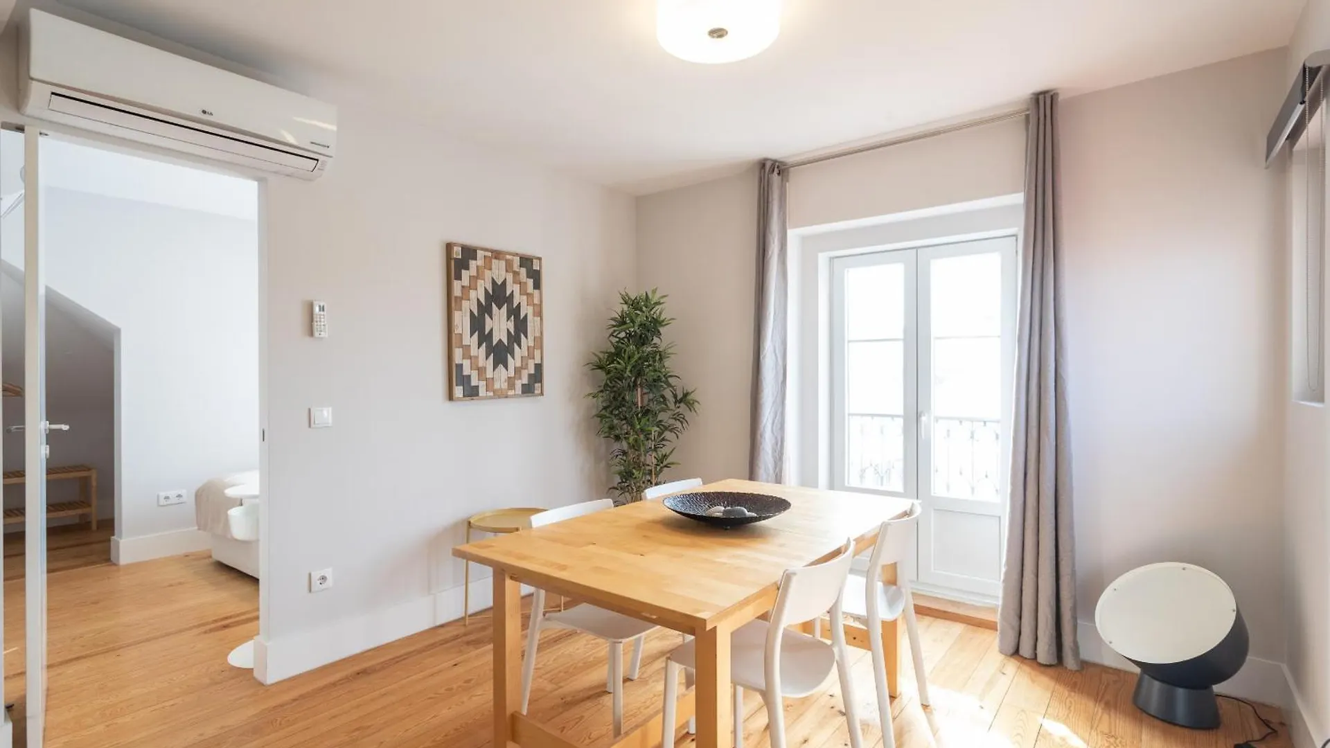 Santa Justa 24 Lisbon Downtown Apartment